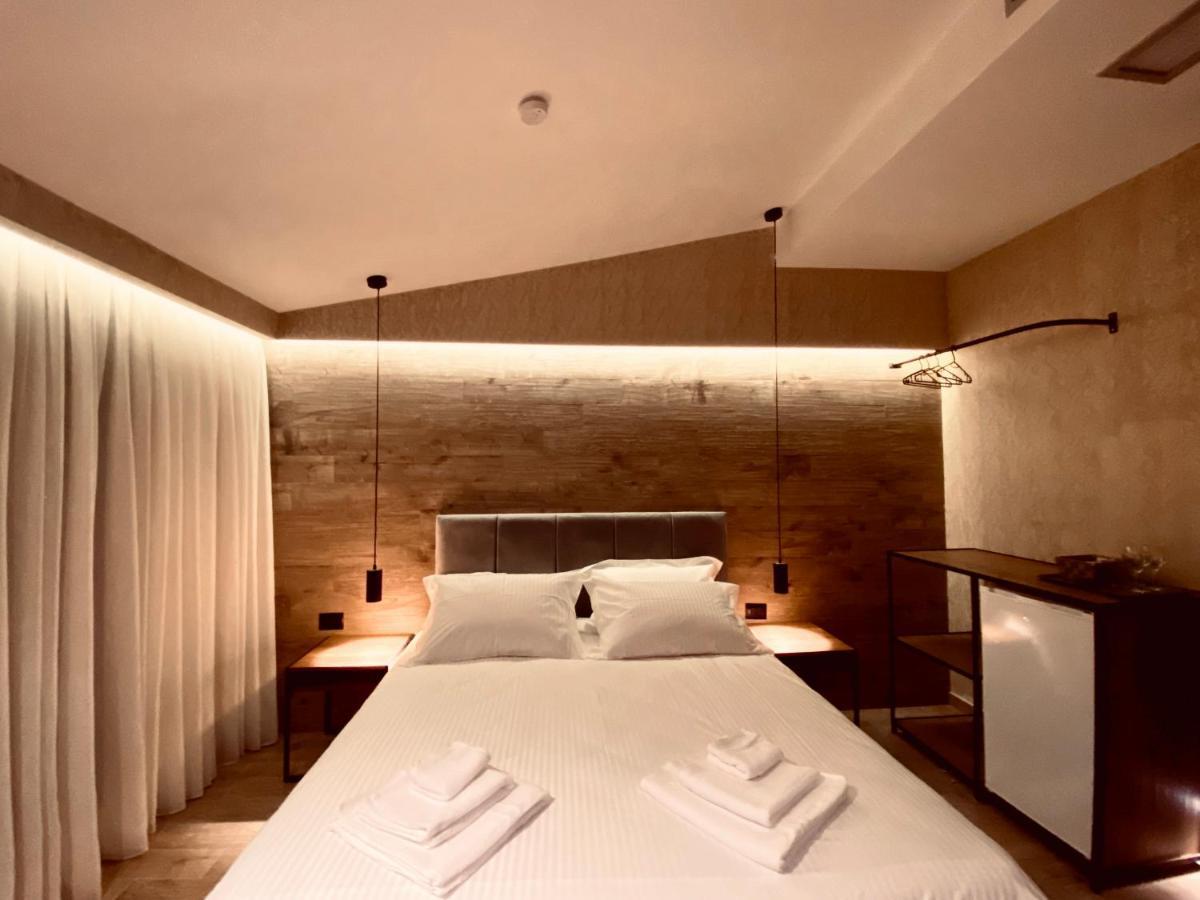Deluxe Rooms In Blloku Area Tirana Exteriér fotografie